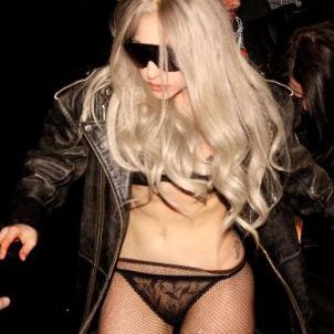 Lady Gaga на улицах Стокгольма