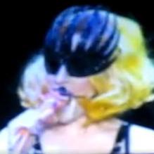 Видео: Lady Gaga ест Барби