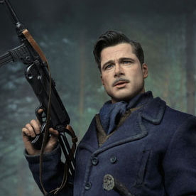 Экшн-фигурка героя Брэда Питта из фильма «Бесславные ублюдки»