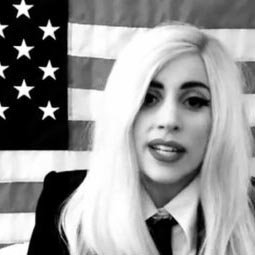 Леди Гага наметила митинг в поддержку армейских геев