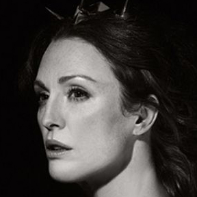 Джулиана Мур для календаря Pirelli