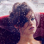 Оливия Уайлд в декабрьском ELLE