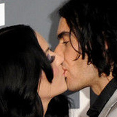 Кэти Перри опровергает слухи о проблемах в браке