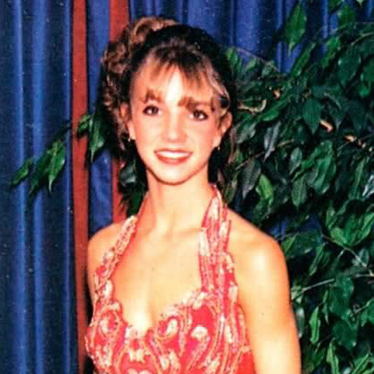 Фото звезд с выпускного бала