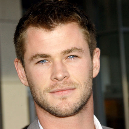 «Белоснежка и егерь» пытается заполучить к себе Тора