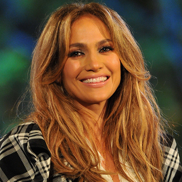 Дженнифер Лопес о своем модном бренде: "Мое имя штамповали на вещах, в которые я не верила"