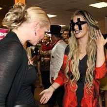 Анастасия Волочкова оценила наряд Ксении Собчак на Муз-ТВ