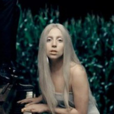 Премьера клипа: Lady Gaga – You and I