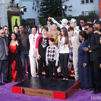 На Аллее славы почтили память Майкла Джексона