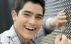 Тайлер Хэклин может сыграть Бэтмена