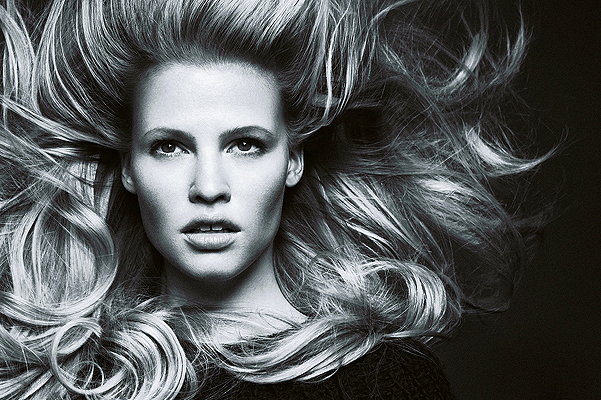 Лара Стоун в Madame Figaro