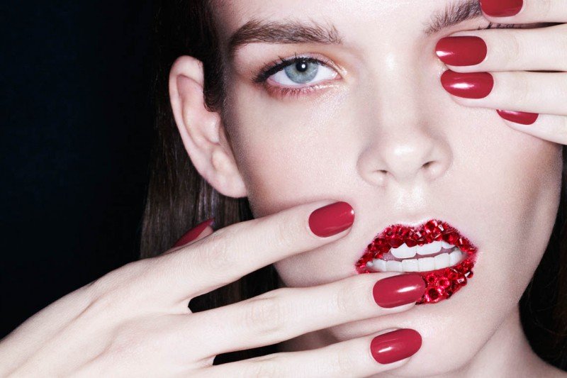 Меган Коллисон для Harper`s Bazaar