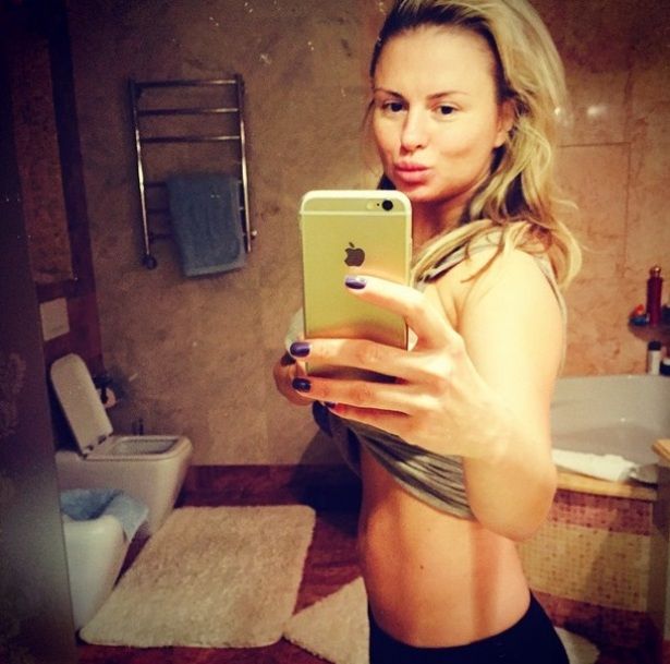 Анна Семенович готова к купальному сезону