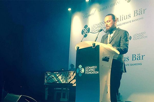 Звезды посетили благотворительный вечер Леонардо ДиКаприо