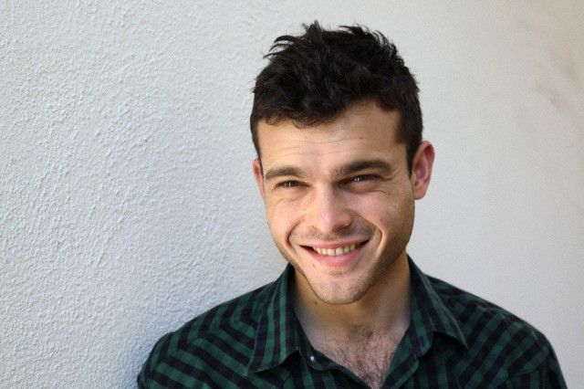 Молодого Хана Соло сыграет Олден Эйренрайк