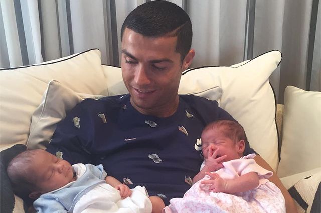 Многодетный папа Криштиану Роналду