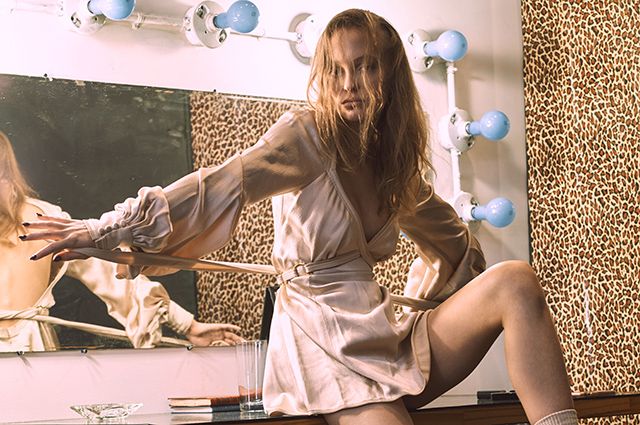 Фотосессия с Лили-Роуз Депп украсила журнал CR Fashion Book