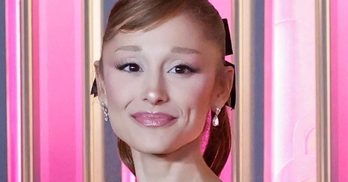 Ариана Гранде напоминает о любви в ответ на критику из-за внешности