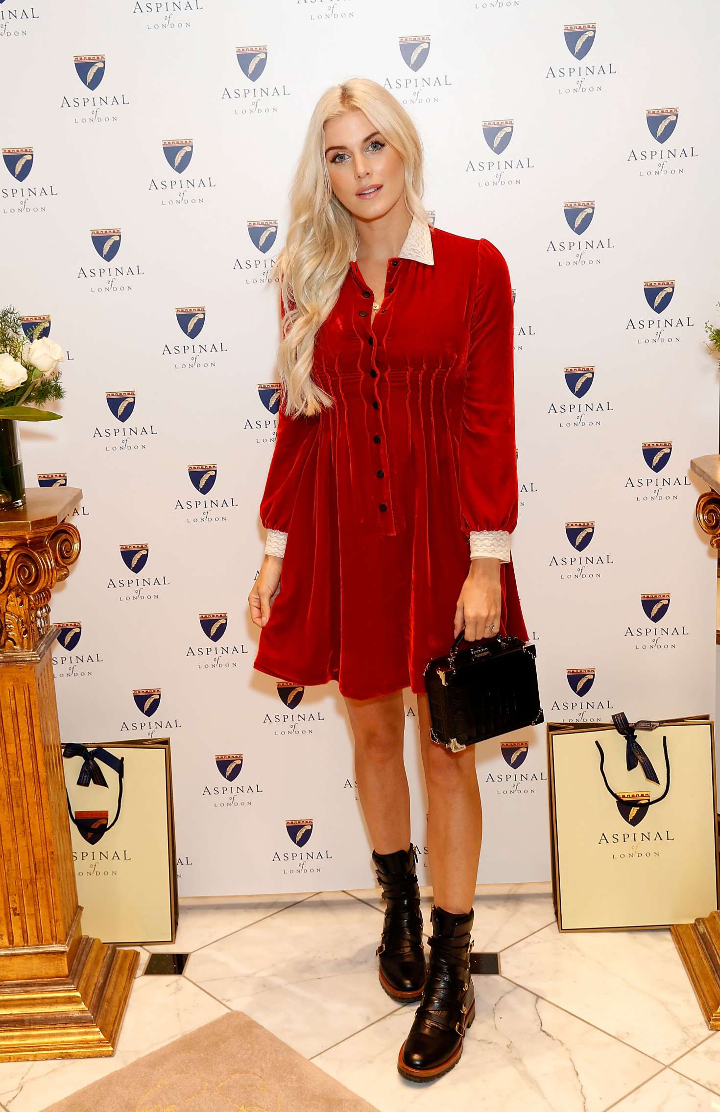 Ashley James, photo #1020047