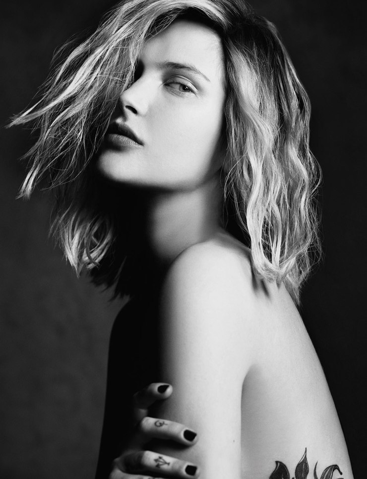 Catherine McNeil, photo #912401