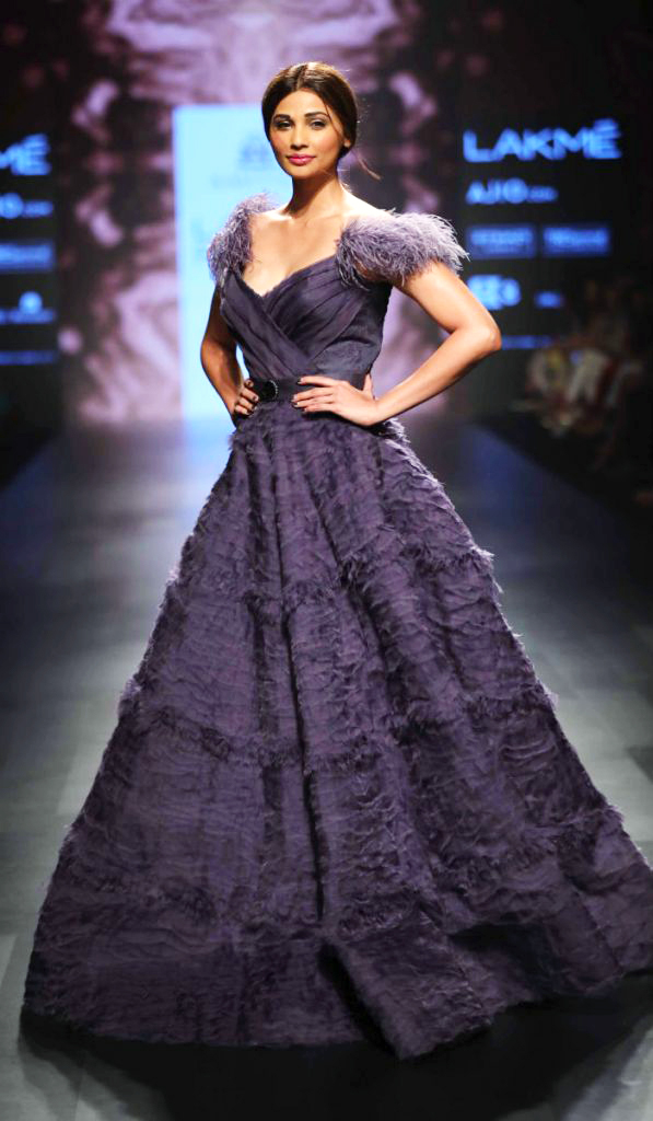 Daisy Shah, photo #1111666