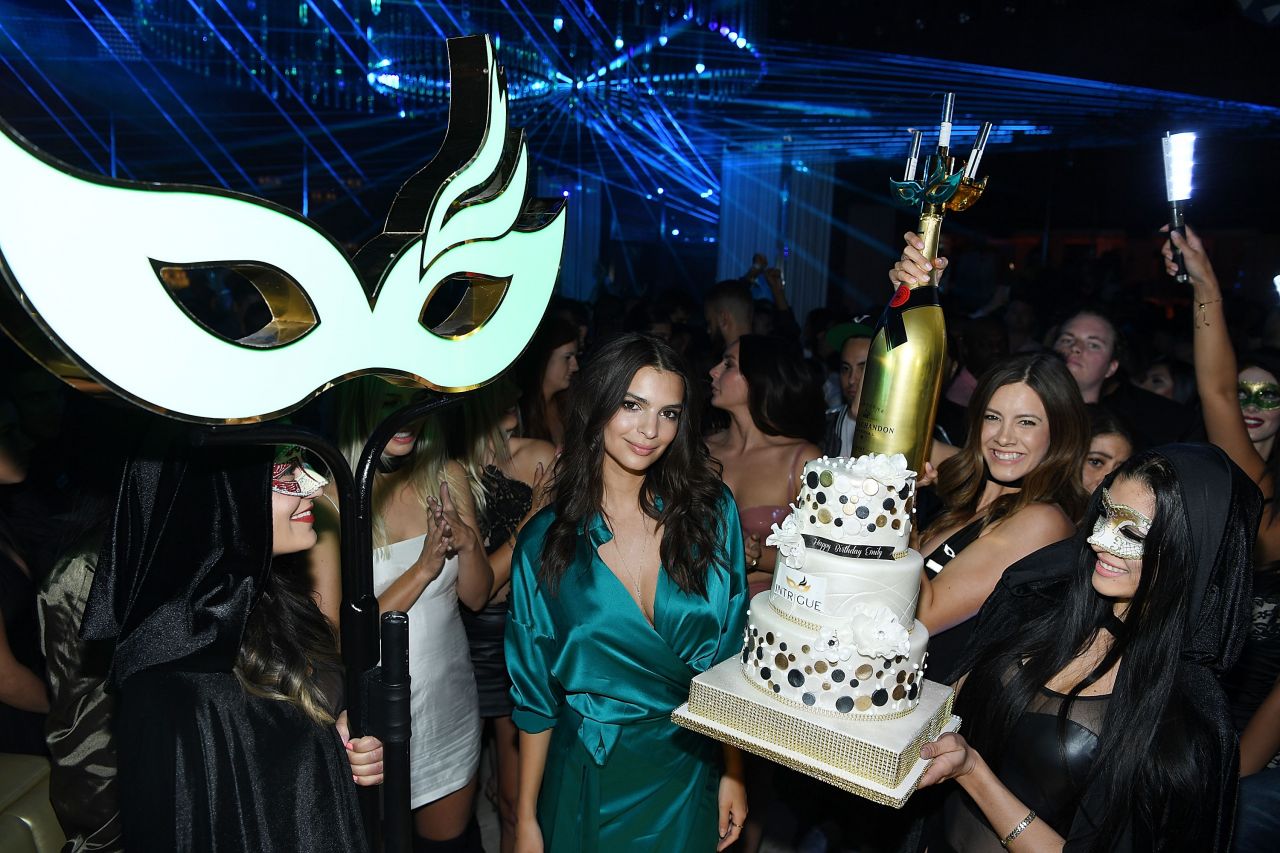Emily Ratajkowski, photo #889849