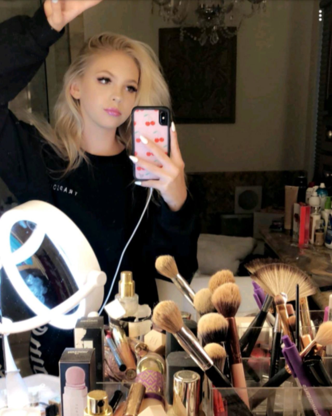 Jordyn Jones, photo #1079041