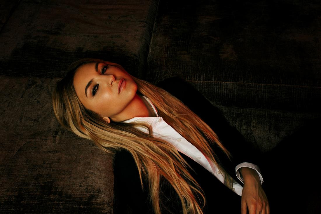 Julia Michaels, photo #1039316