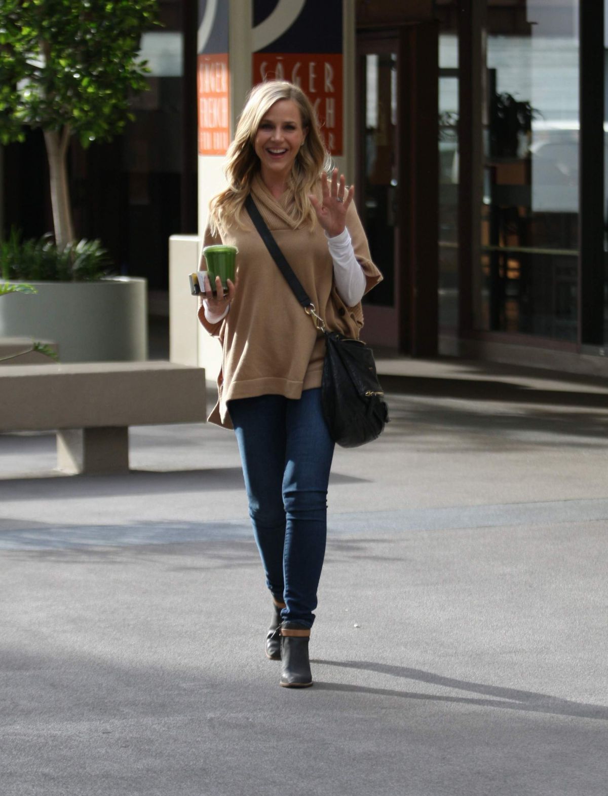 Julie Benz, photo #709665