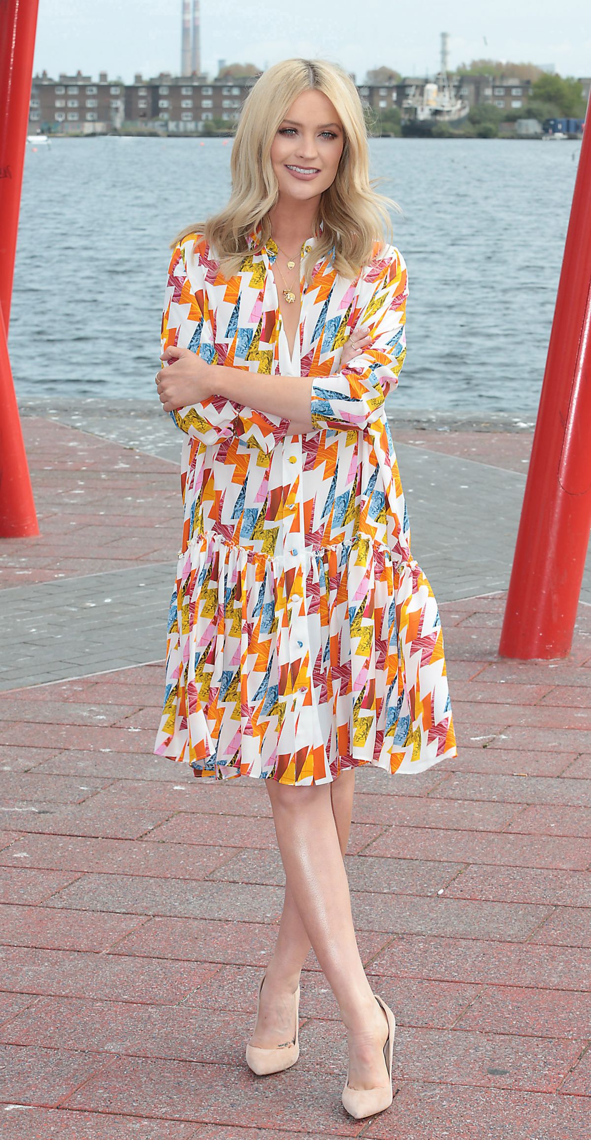 Laura Whitmore, photo #957184