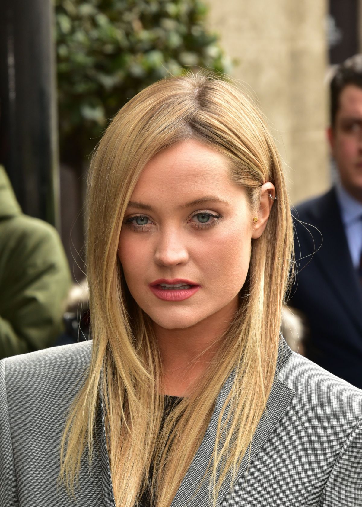 Laura Whitmore, photo #947627