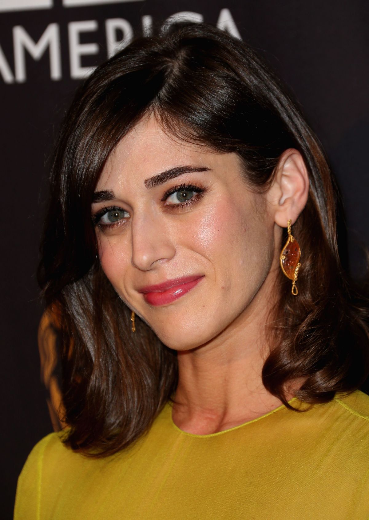 Lizzy Caplan, photo #758320