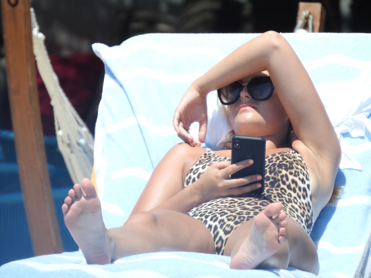 Lucy Fallon, photo #1083669