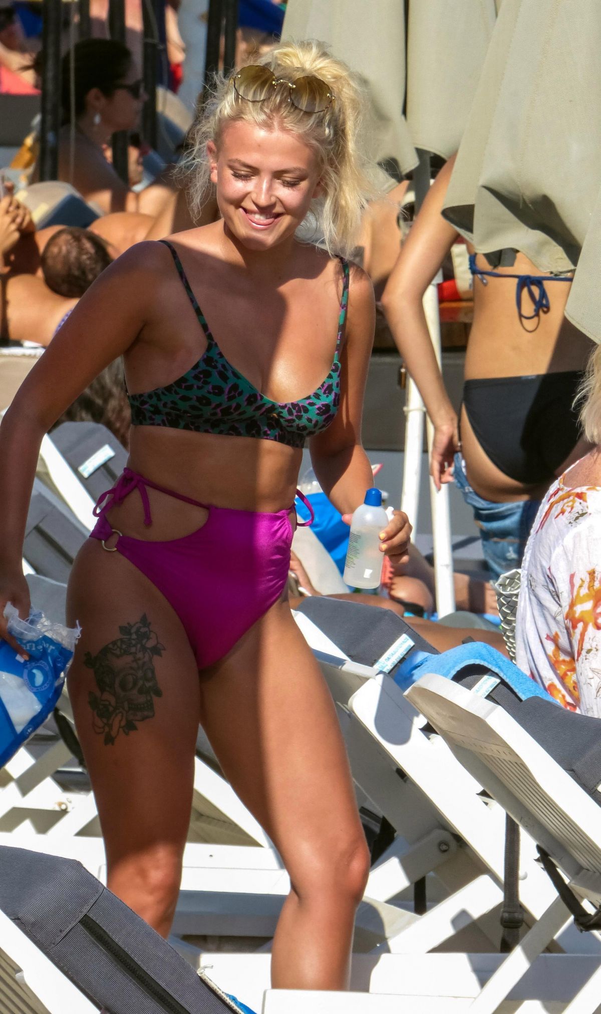 Lucy Fallon, photo #1082017