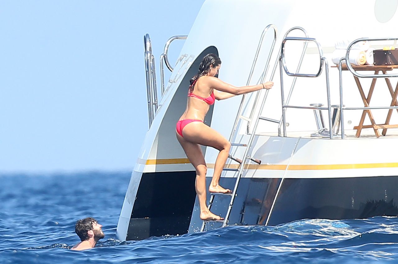 Nina Dobrev, photo #820996