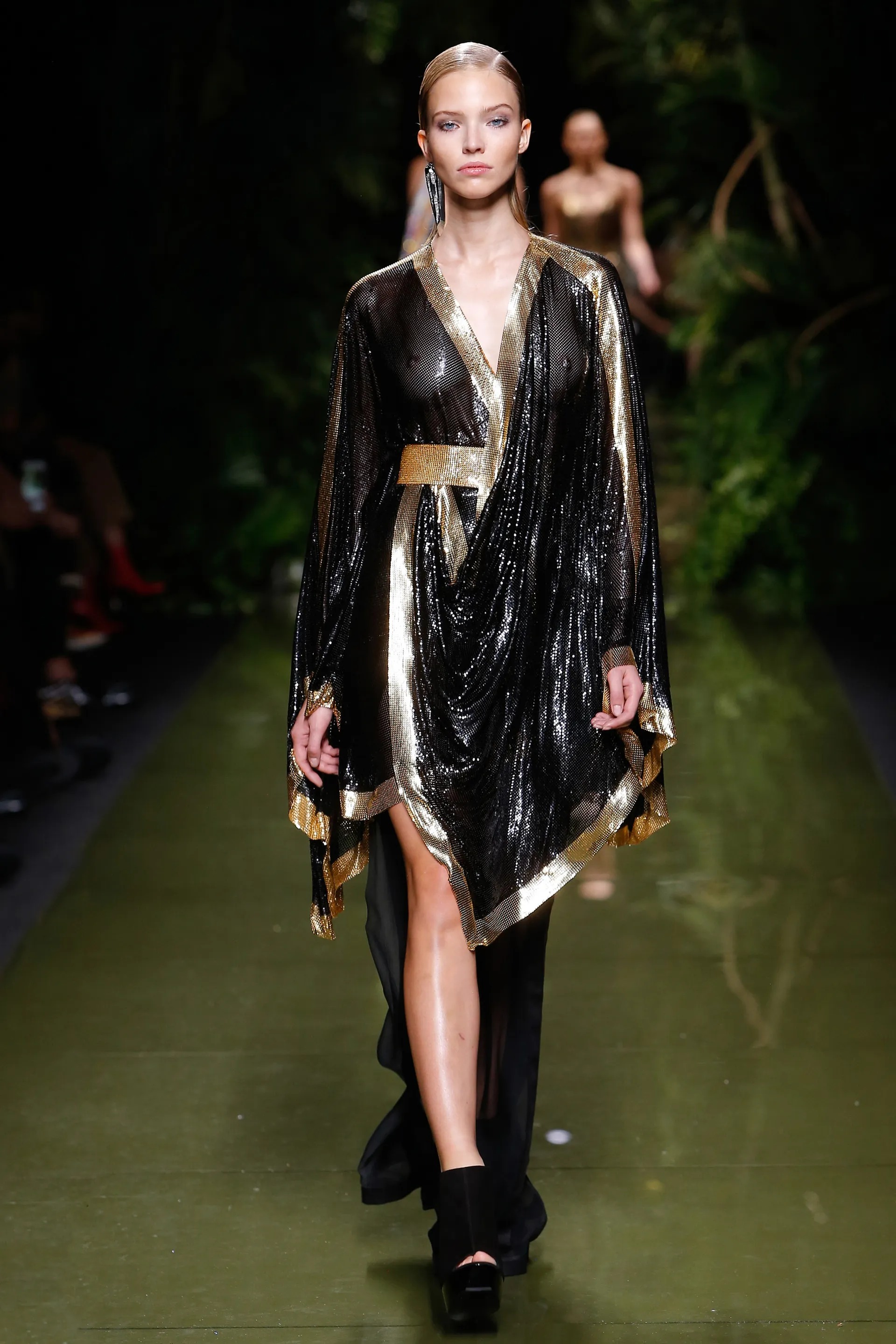 Sasha Luss, photo #1354686