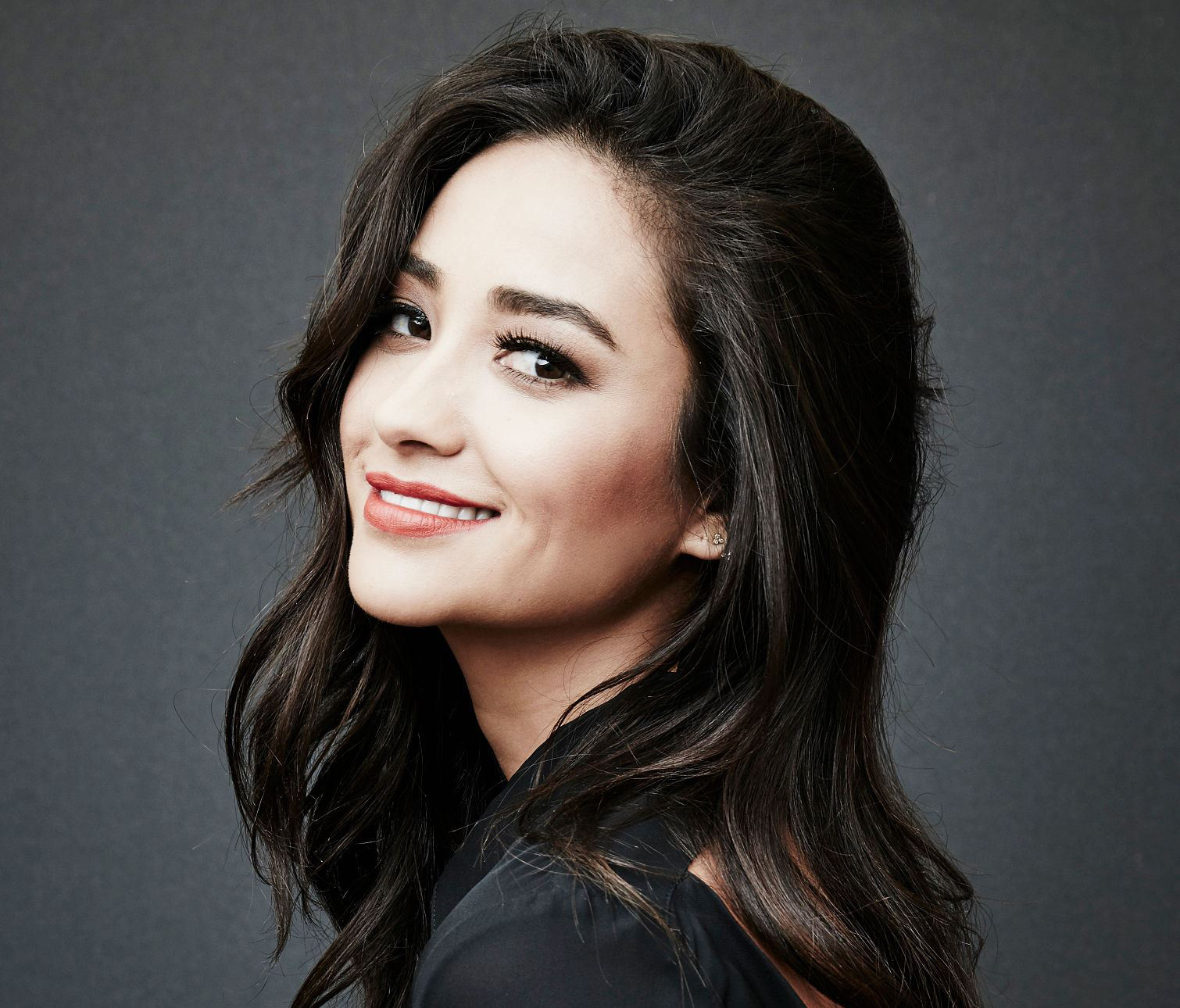 Shay Mitchell, photo #824007