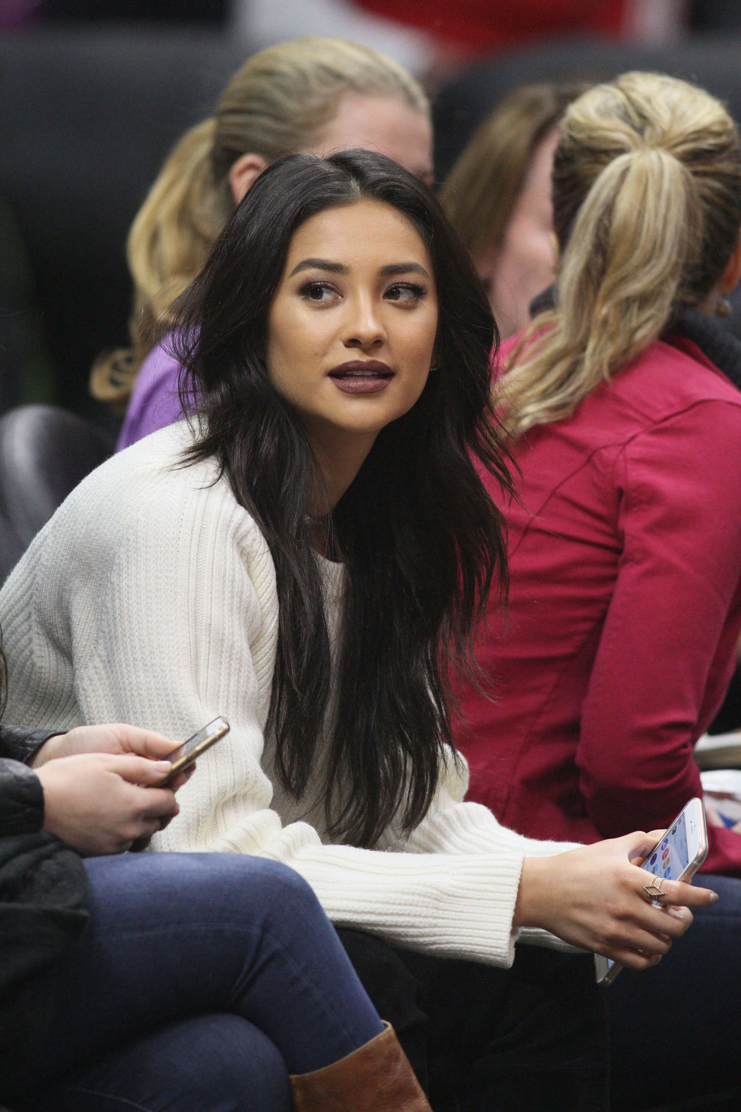 Shay Mitchell, photo #865499
