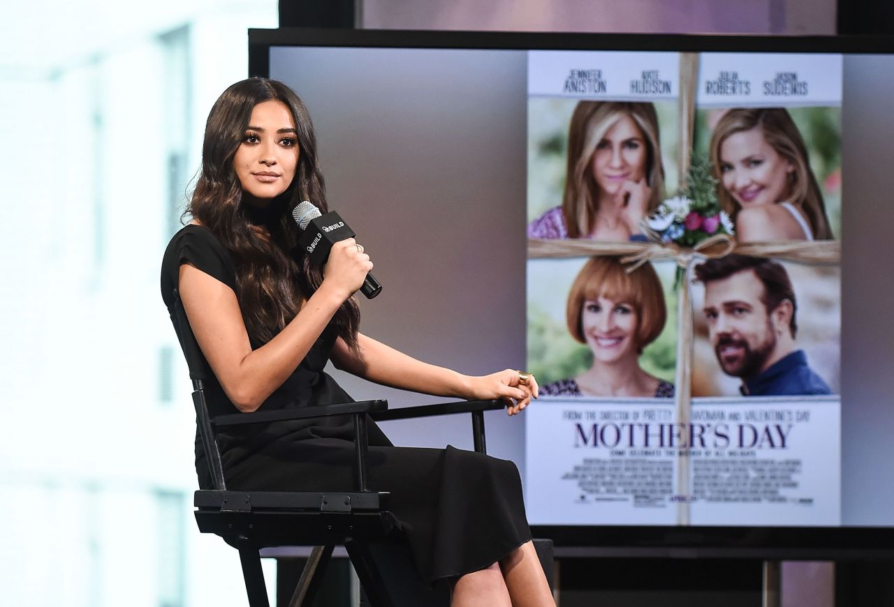 Shay Mitchell, photo #883130