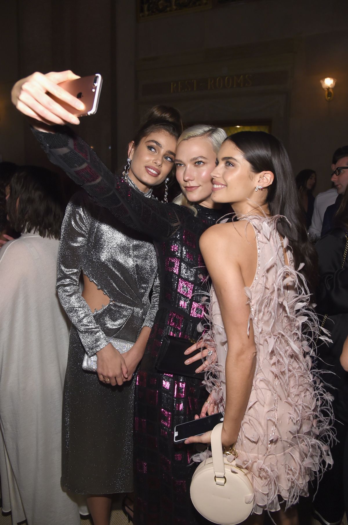 Taylor Hill, photo #1010545